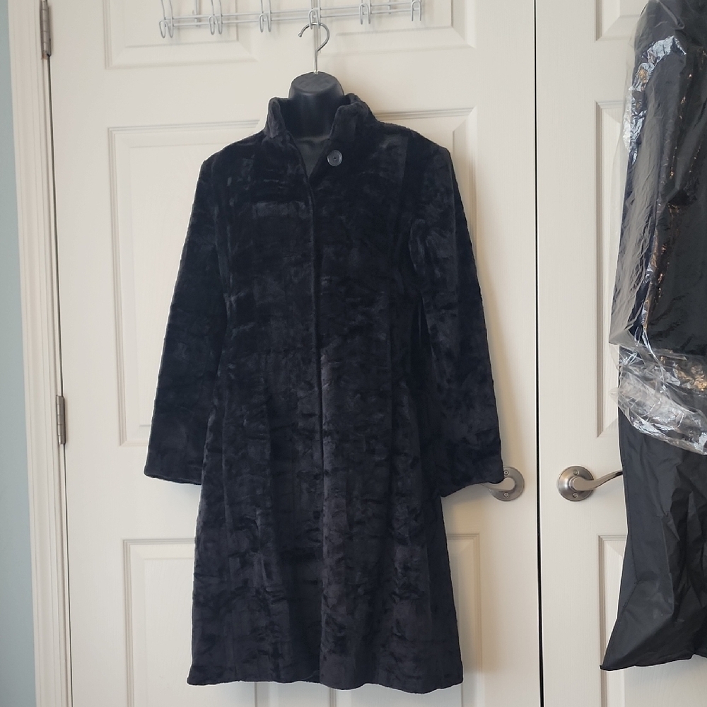 Elegant Black Faux Fur Coat